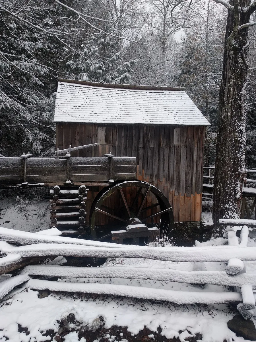 Cable Mill and historic buildings in Cades Cove